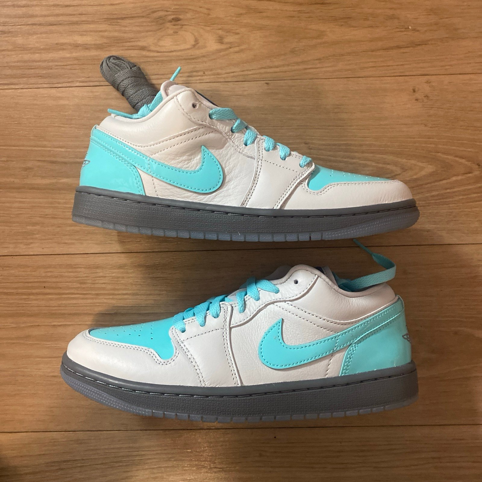 Women's Size 11.5 Nike Air Jordan 1 Low SE Polaroid Casual Sneakers HQ3599 025.