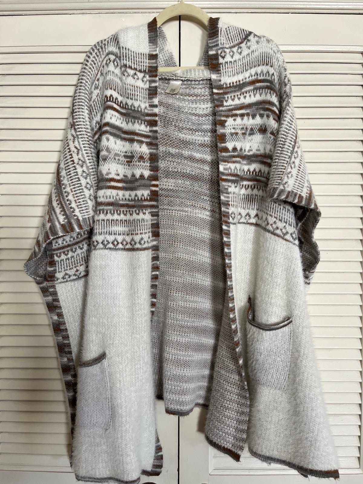 Soft Cozy Hooded Poncho • One Size