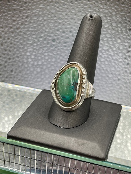 Classic Ladies / Mens Sterling Silver Turquoise Ring