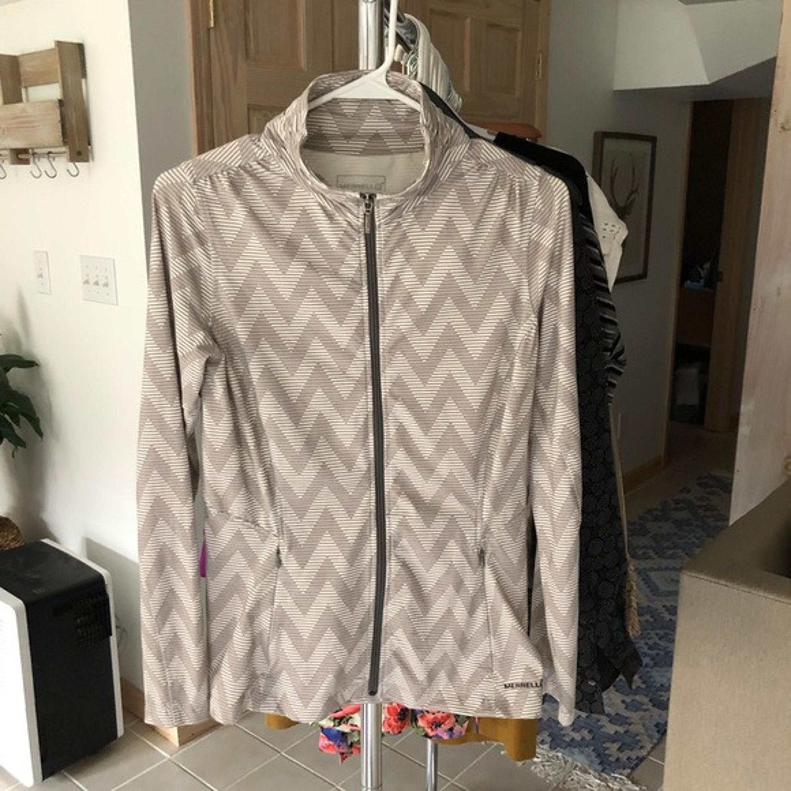 Merrell Athletic Jacket / Zip Up Size XS Small Women's Optiwick UPF 50+ (Sun Pro