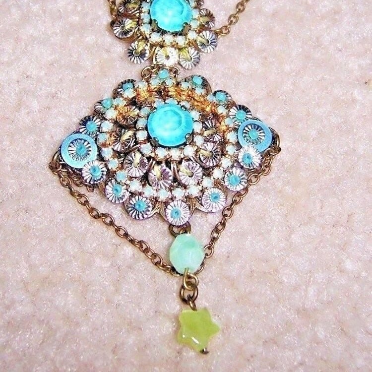 NEW FRENCH SATELLITE PARIS ENAMELED STAR, SEQUINS & CRYSTAL STATEMENT NECKLACE