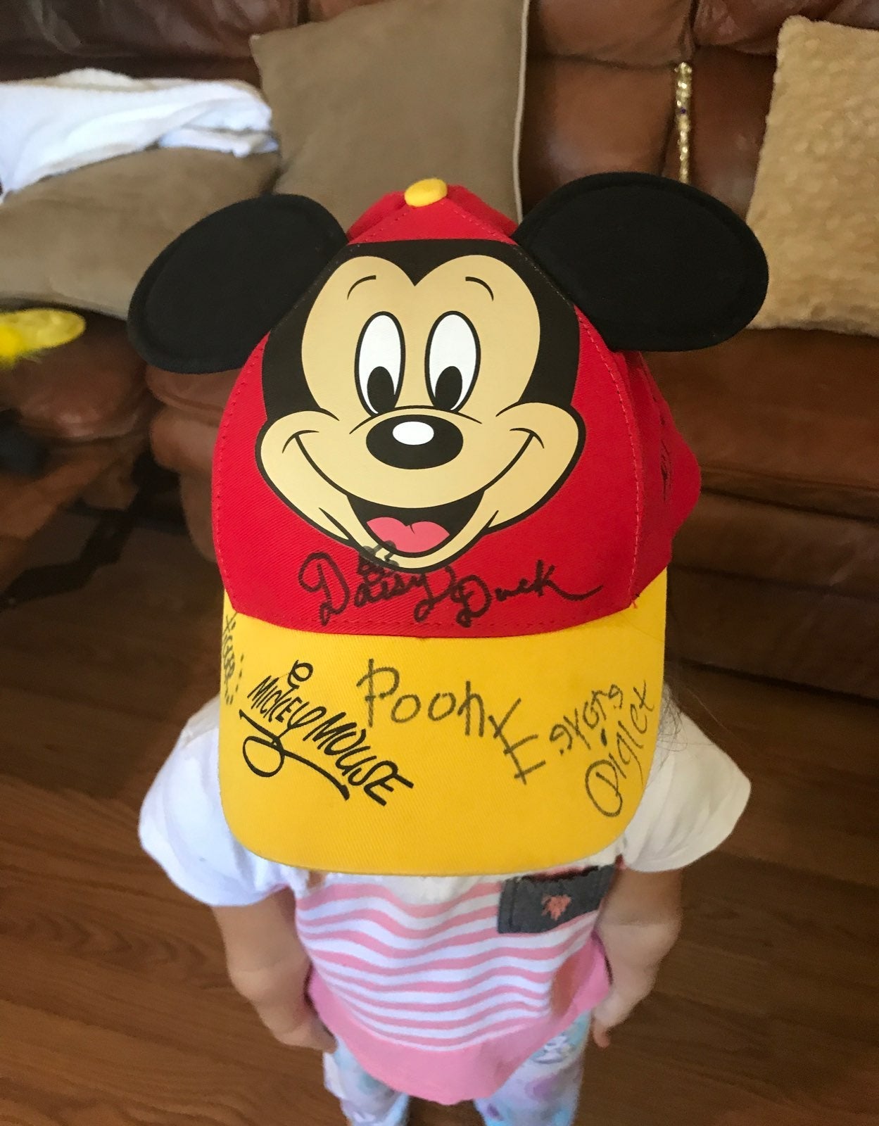 Disney Mickey Hat 10 signatures