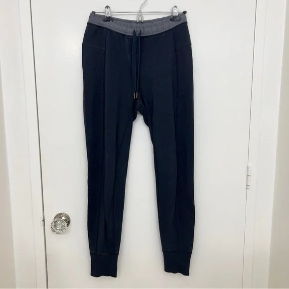 Joggers Navy Size 4​​​​​​​​​​​