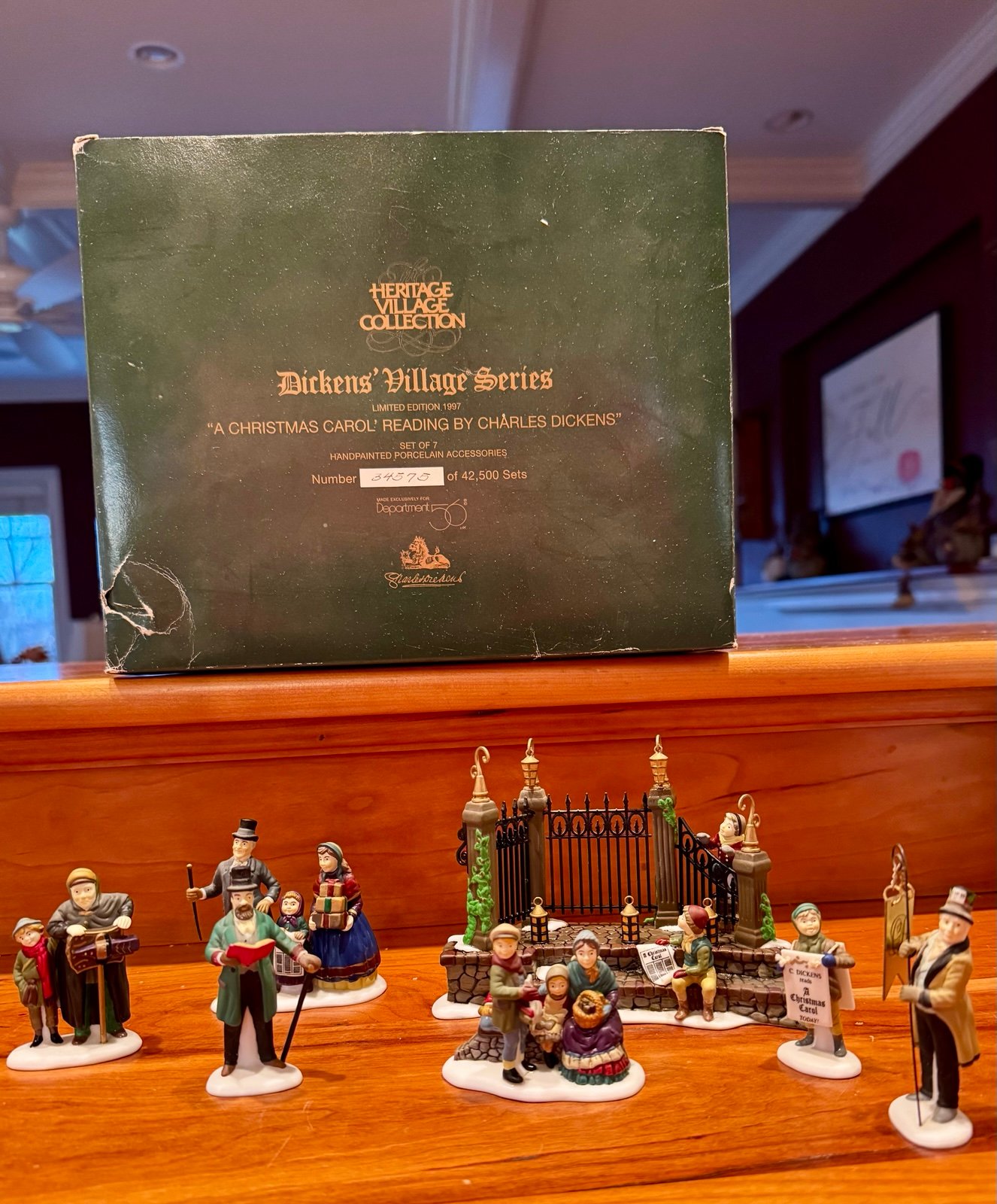 Dept 56 A Christmas Carol Reading By Charles Dickens Set Of 7  limited edition