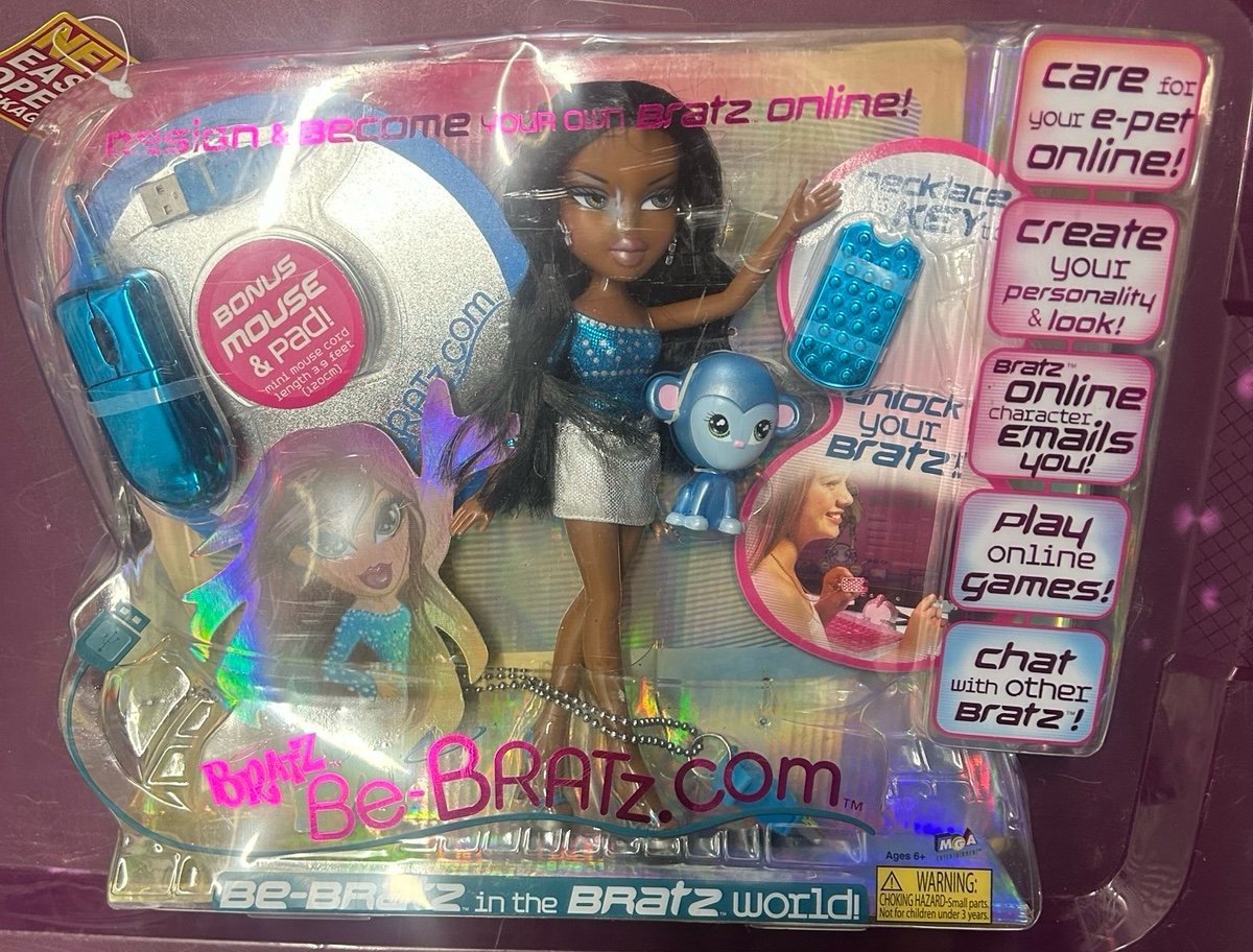 Bratz Be-Bratz.com Dark Skin & Hair Sasha Doll with E-Pet