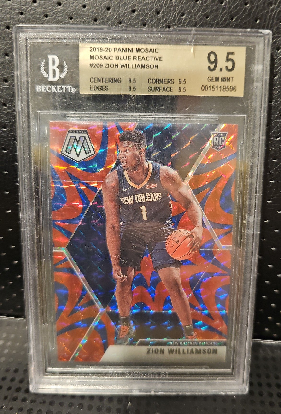 2019-2020 Panini Mosaic Blue Reactive Zion Williamson Rookie BGS 9.5 Gem Mint