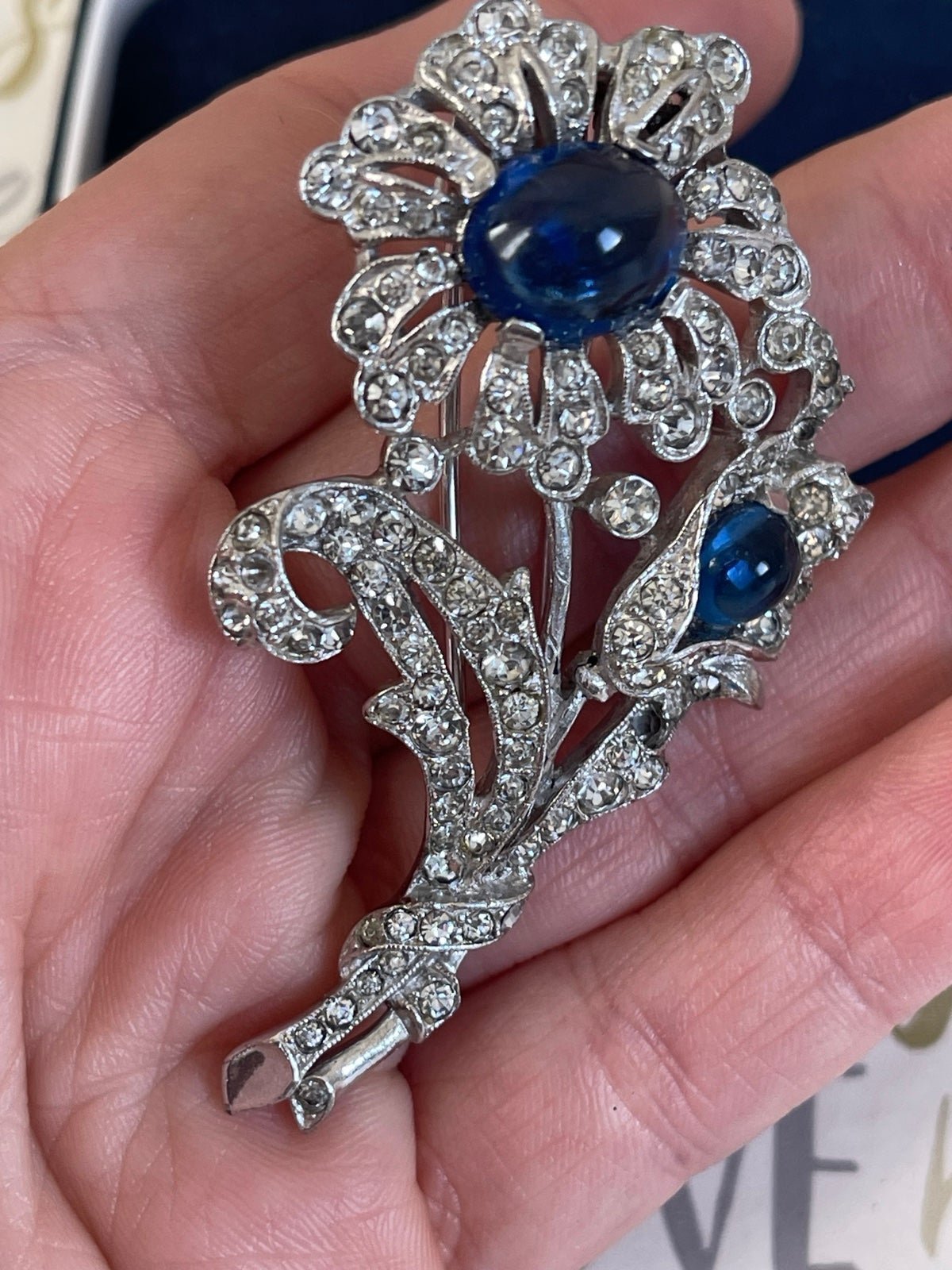 Trifari brooch flower Sapphire blue vintage 1940 Des. A. Philippe