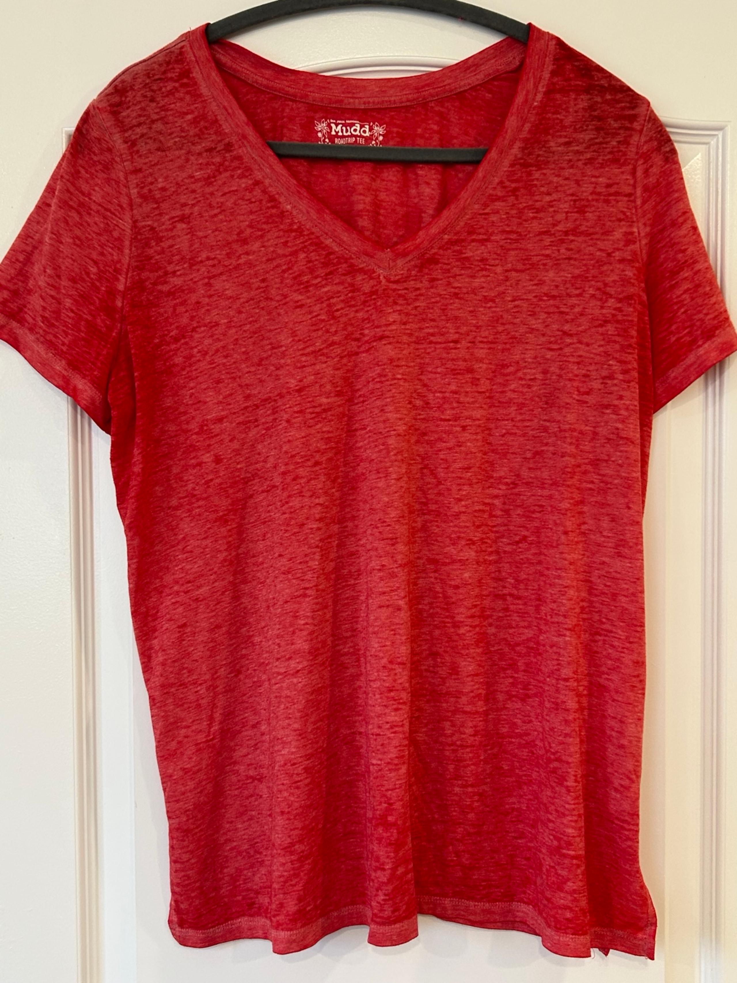 EUC Mudd Road Trip V Neck Tee