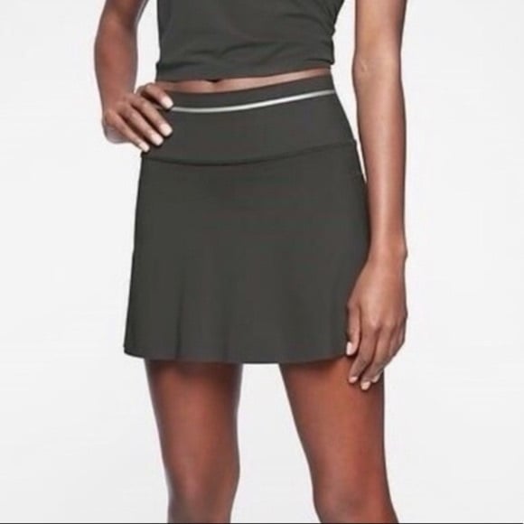 Athleta forest green sonic tennis skort