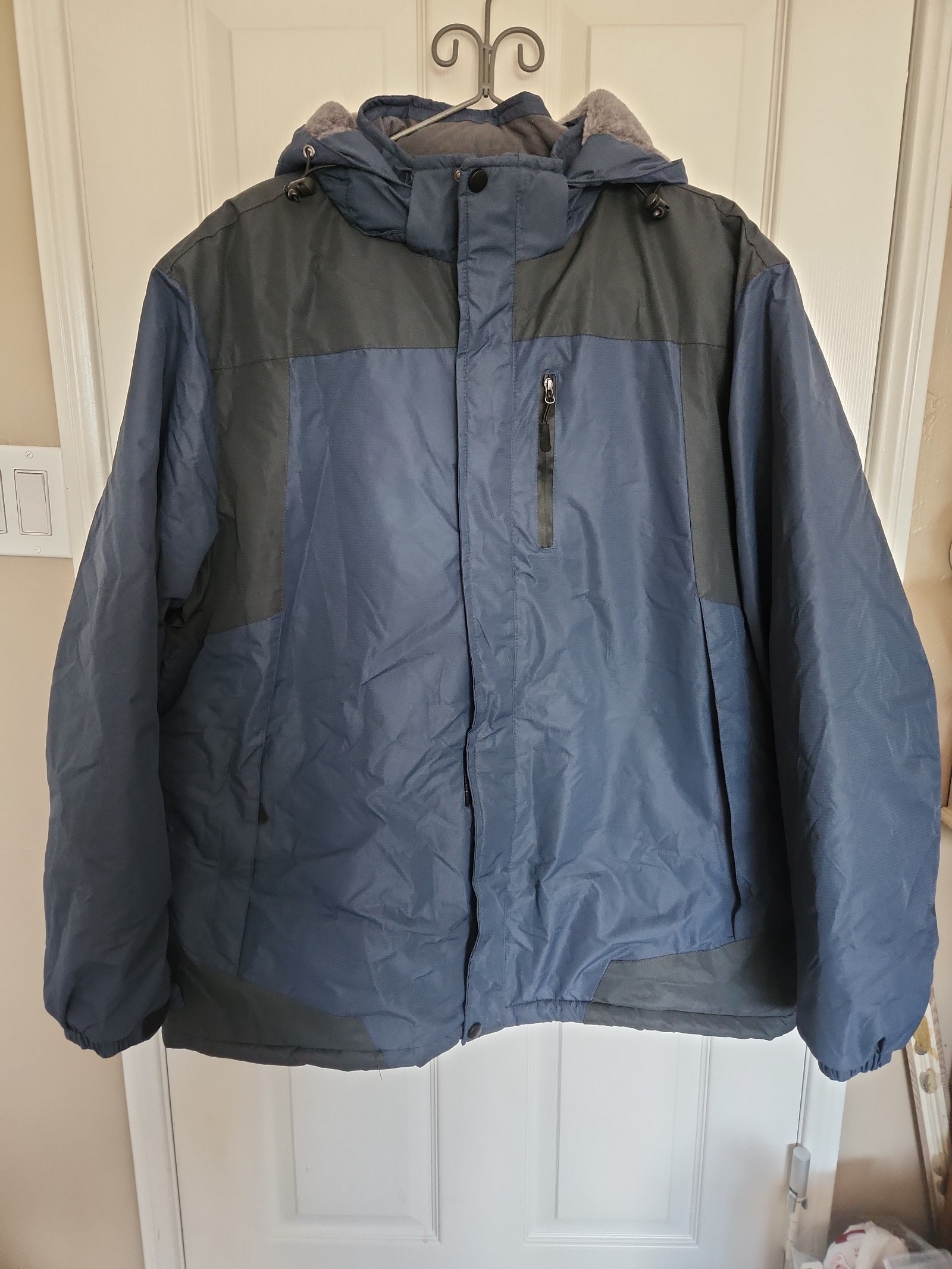 OUTDOORSPORTS Men's Winter Jacket Size 3XL