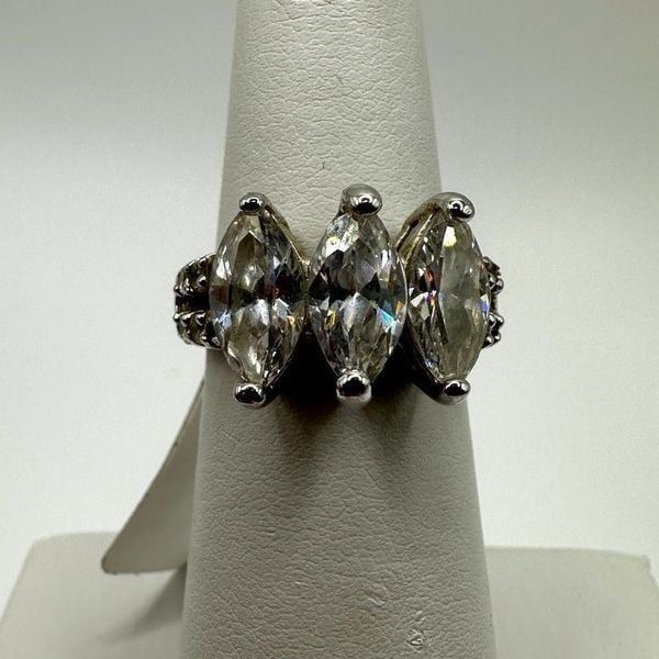 Marquis cut statement ring in sterling silver! Size 5