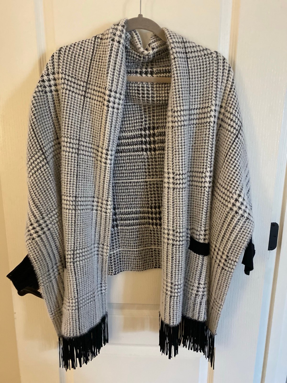 Ladies shawl/jacket