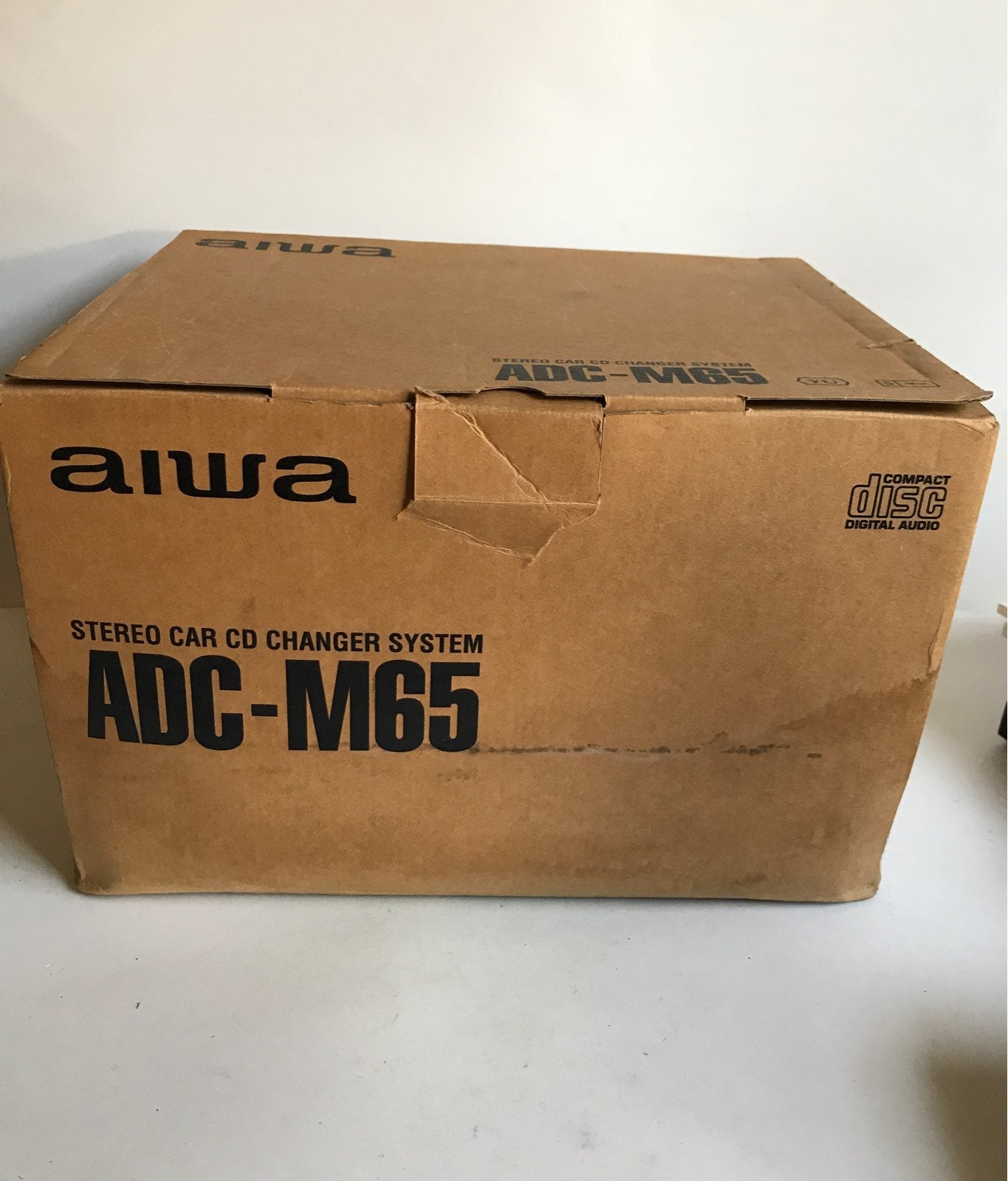 aiwa Stereo Car CD Charger ADC-M65