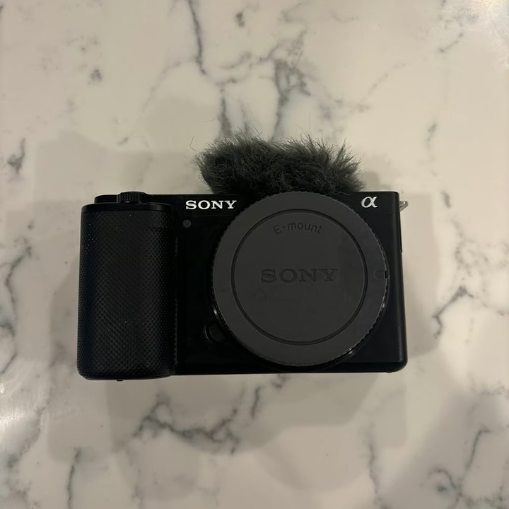 Sony zv-e10 condition:excellent