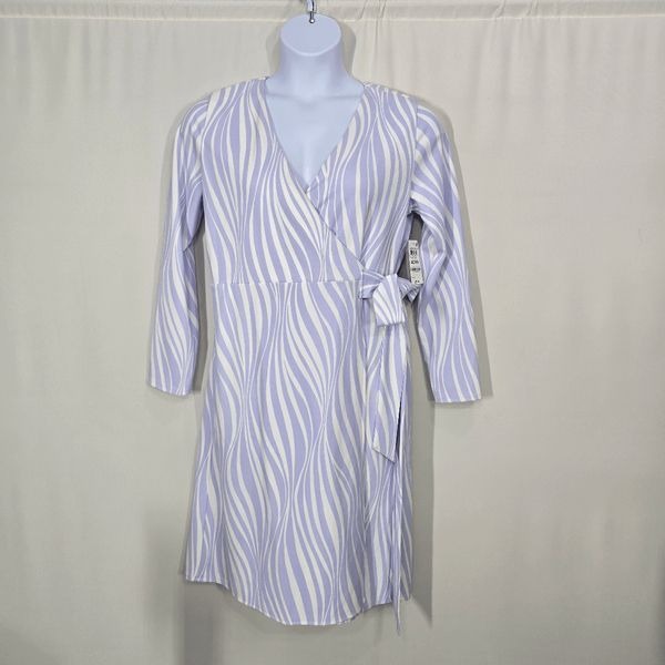 Alfani Women's White/Lilac Modern Waves Long-Sleeve Wrap Dress Size Medium