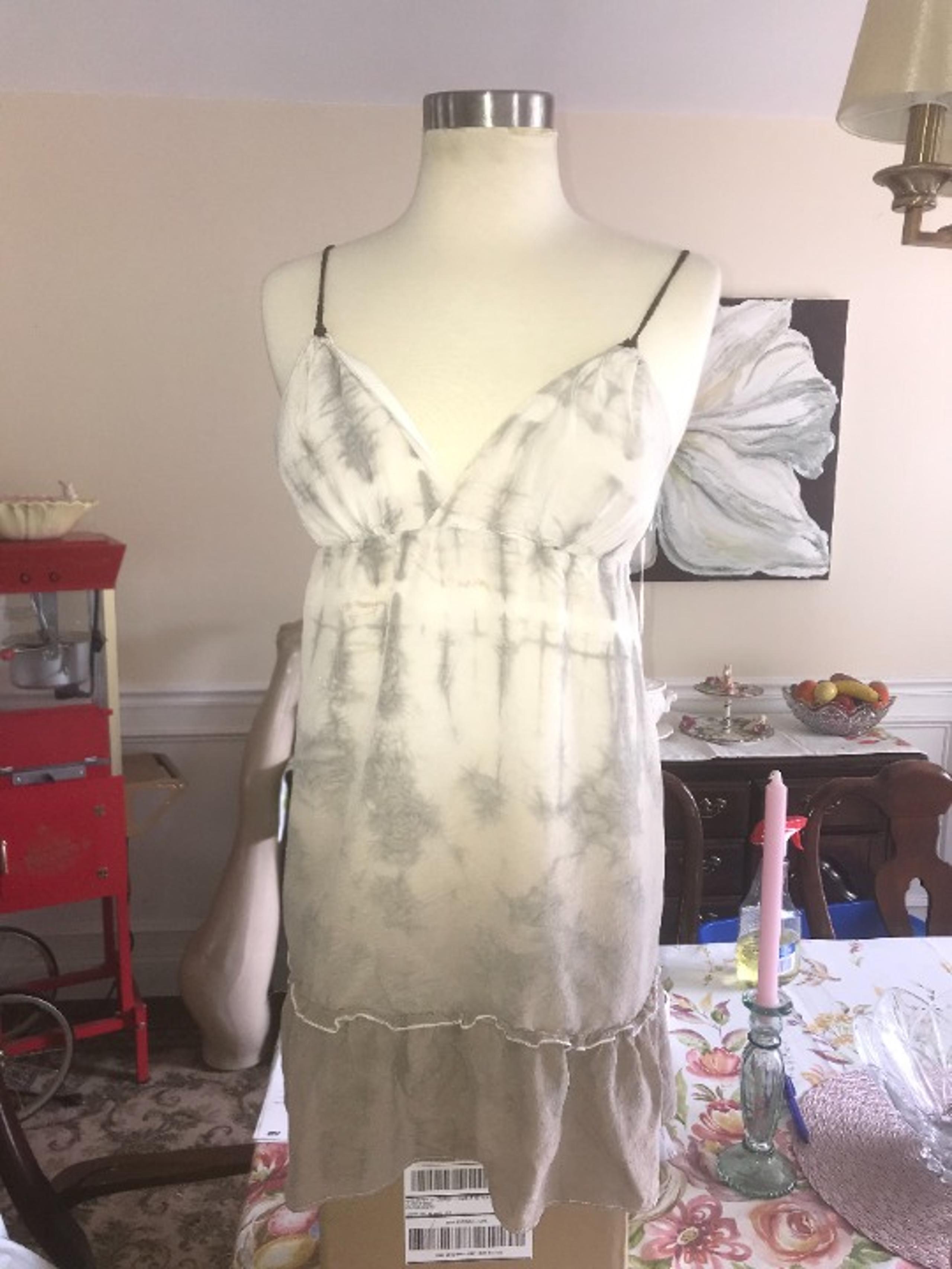 GUESS 100% SILK 7 junior's women's back tie dye tie tank top