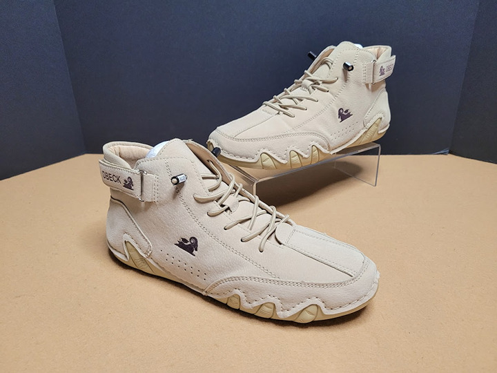 NWOB DBeck Leather Hiking/Trail Shoes Women's Sz 7.5