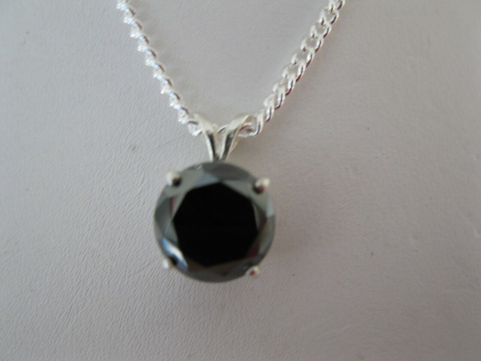 2.90ctNATURAL BLACK DIAMOND NECKLACE/PENDA NT,FREE DIAMOND TESTER,CERTIFI CATE.