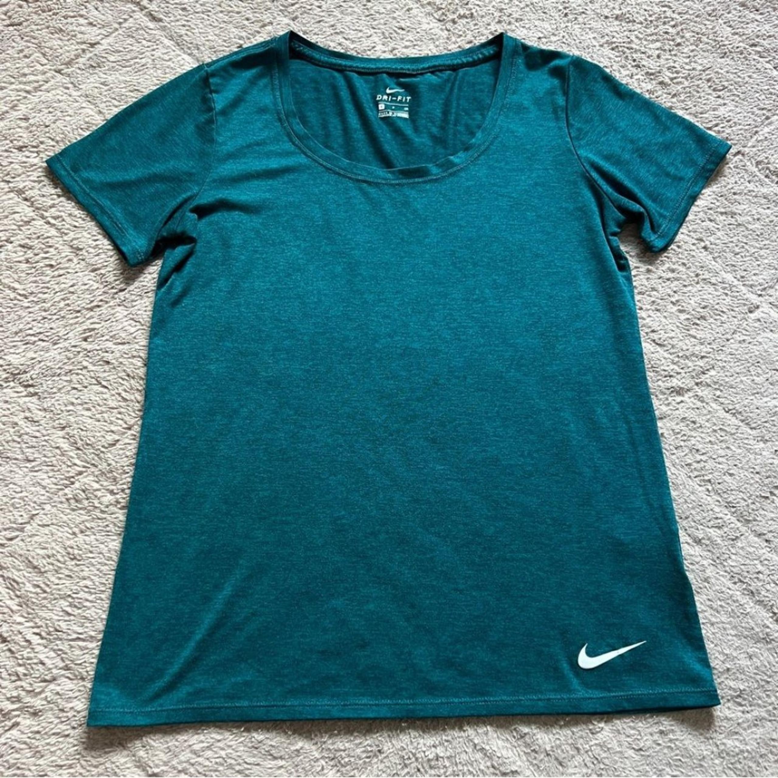Nike Dri-Fit Athletic T Shirt Women’s Size S