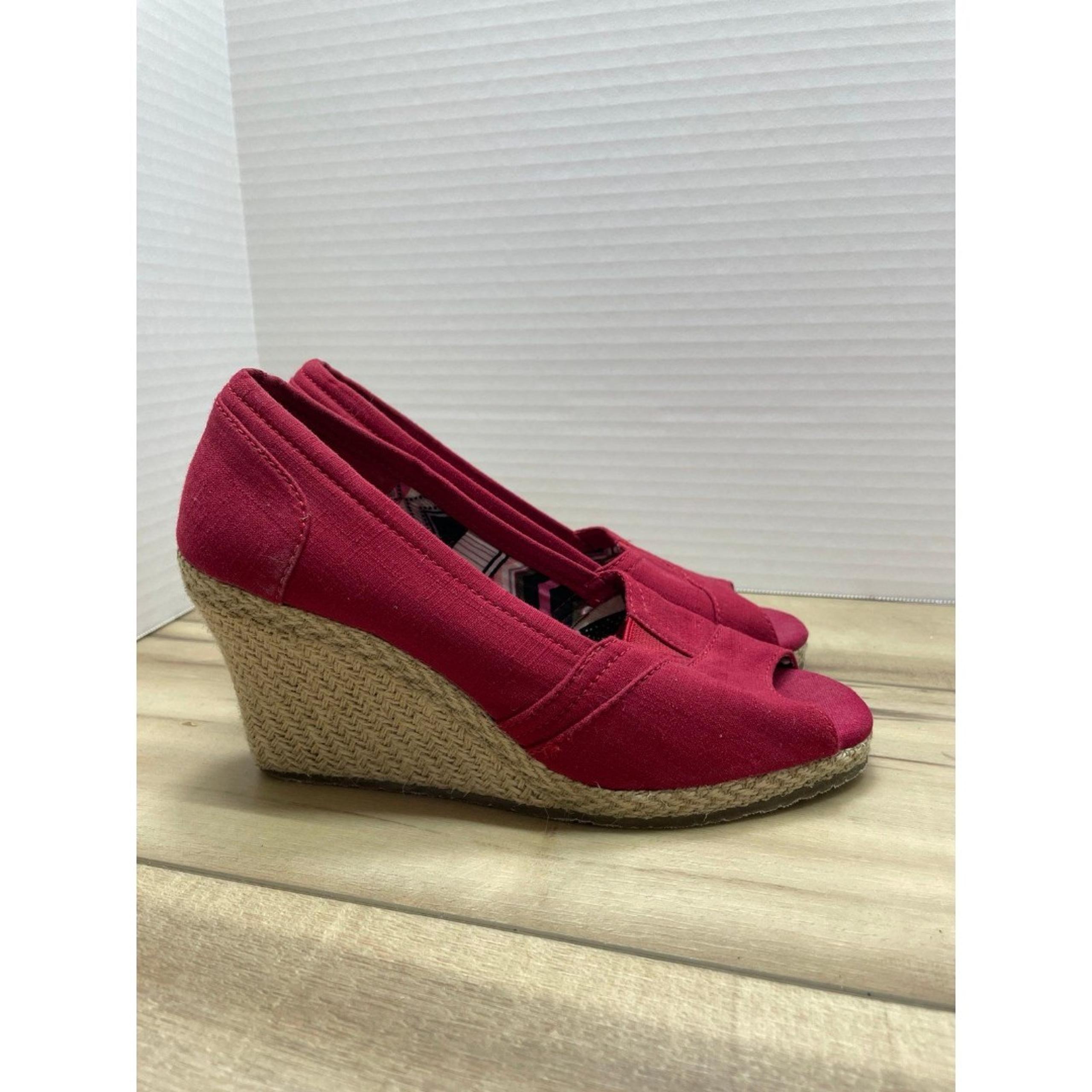 Skechers Cali espadrille wedge heel peep toe slip on sandal 6.5