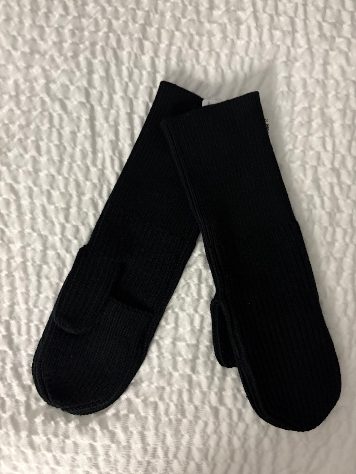 NWT Lululemon Women's Ribbed Merino Wool-Blend Knit Mittens Black M/L 54