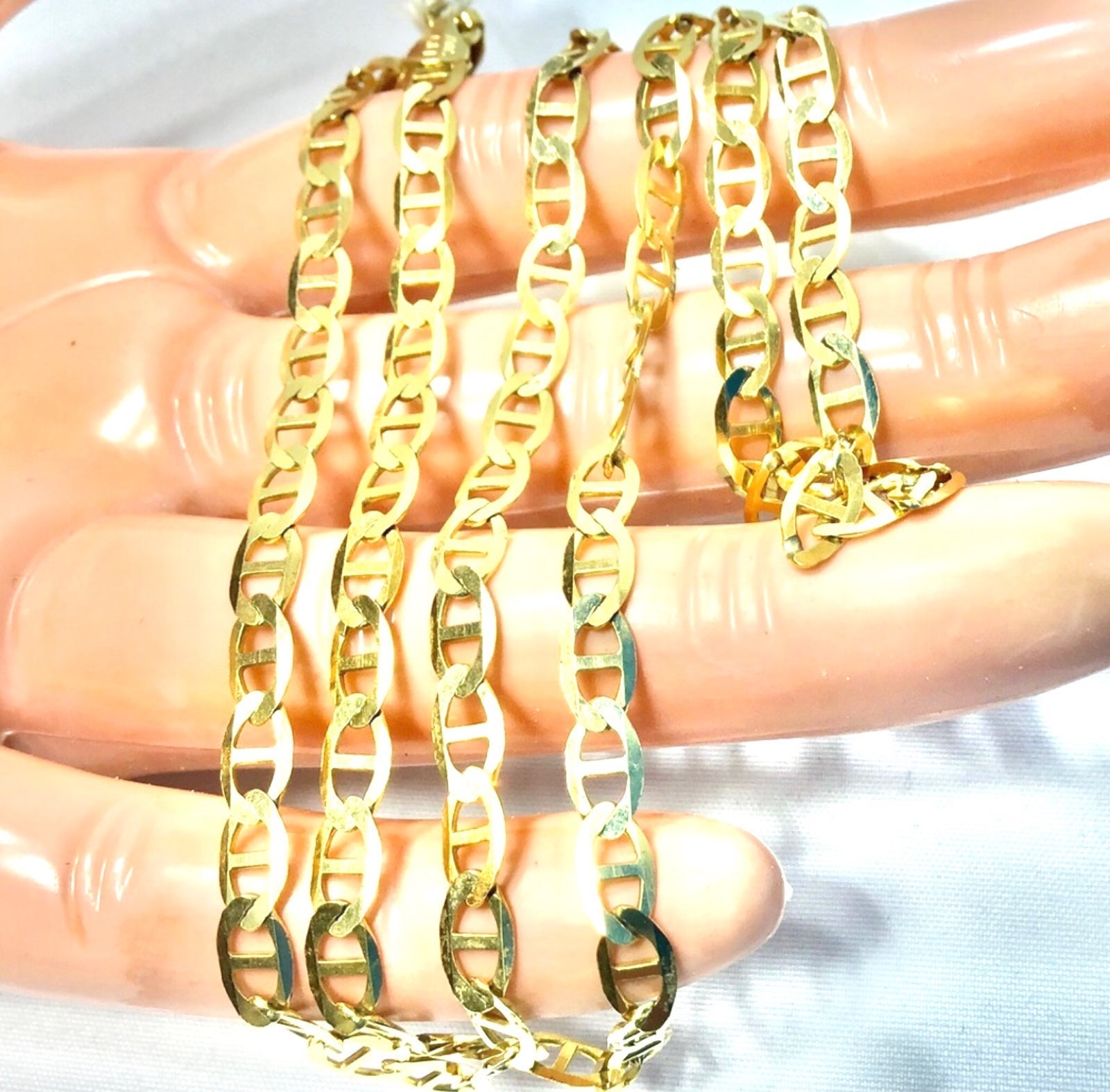New without tag genuine stamped 14 KT gold solid Mariner link chain necklace 24”