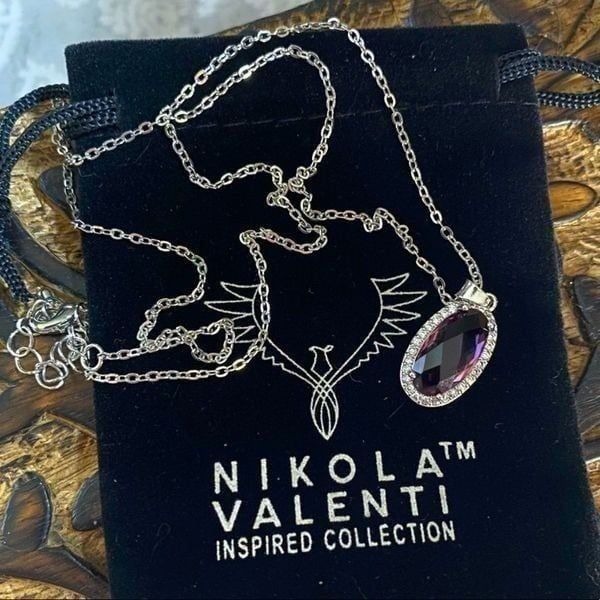 Nikola Valenti 18K White Gold African Violet Necklace