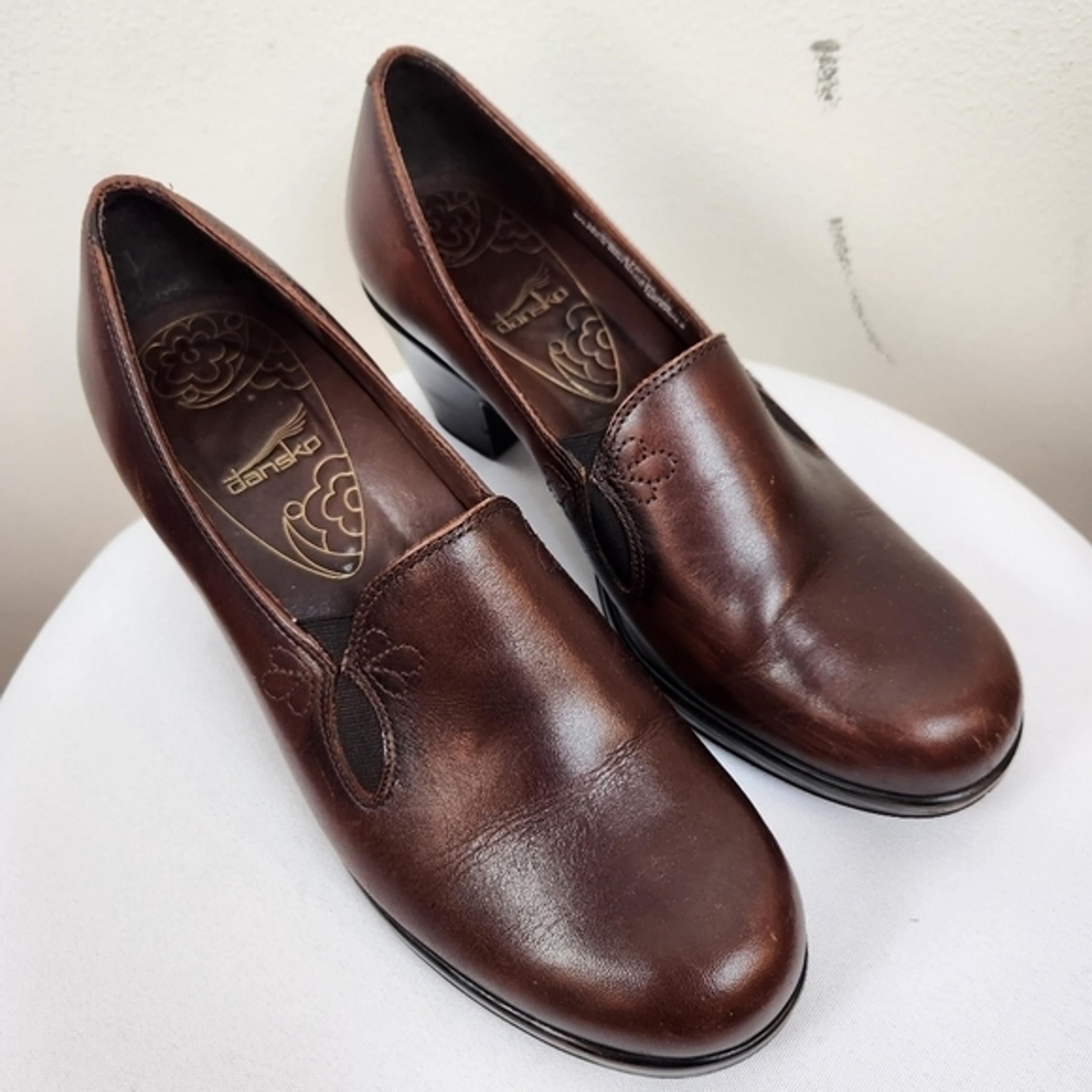 Dansko Brown Leather Beth Slip On Pumps, Size AEU 41 US 10.5 Mary Jane