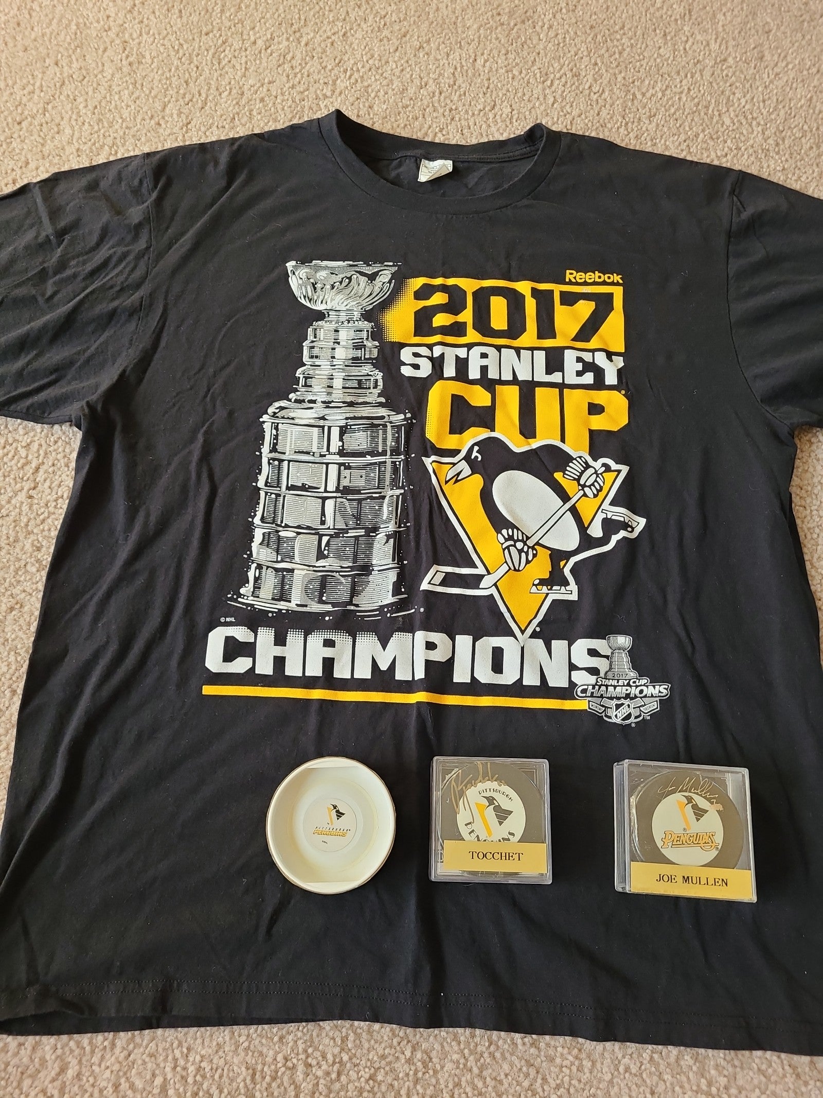 ULTIMATE PITTSBURGH PENGUINS 4-item NHL family bundle deal