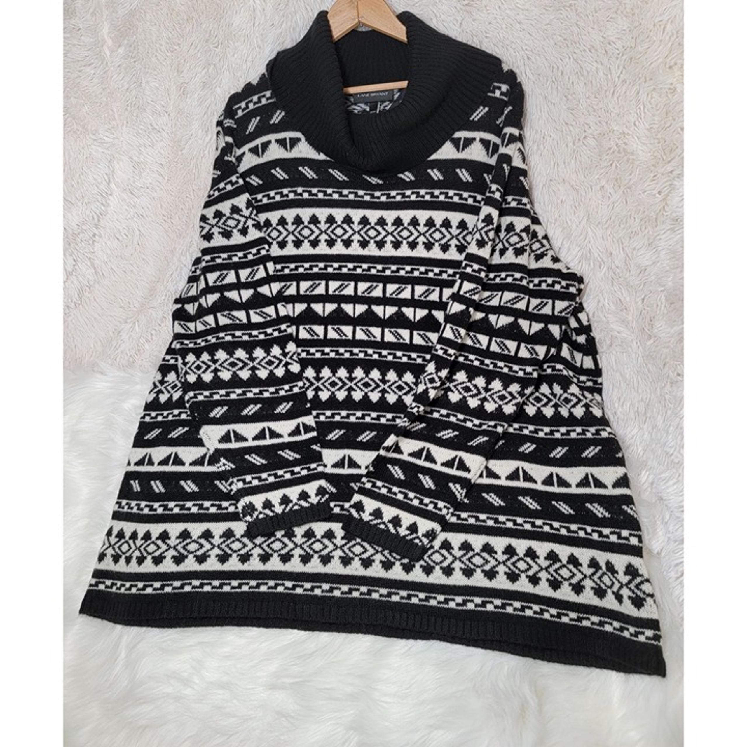 NWT Lane Bryant Scoop Neck Black & White Sweater, Size 22/24