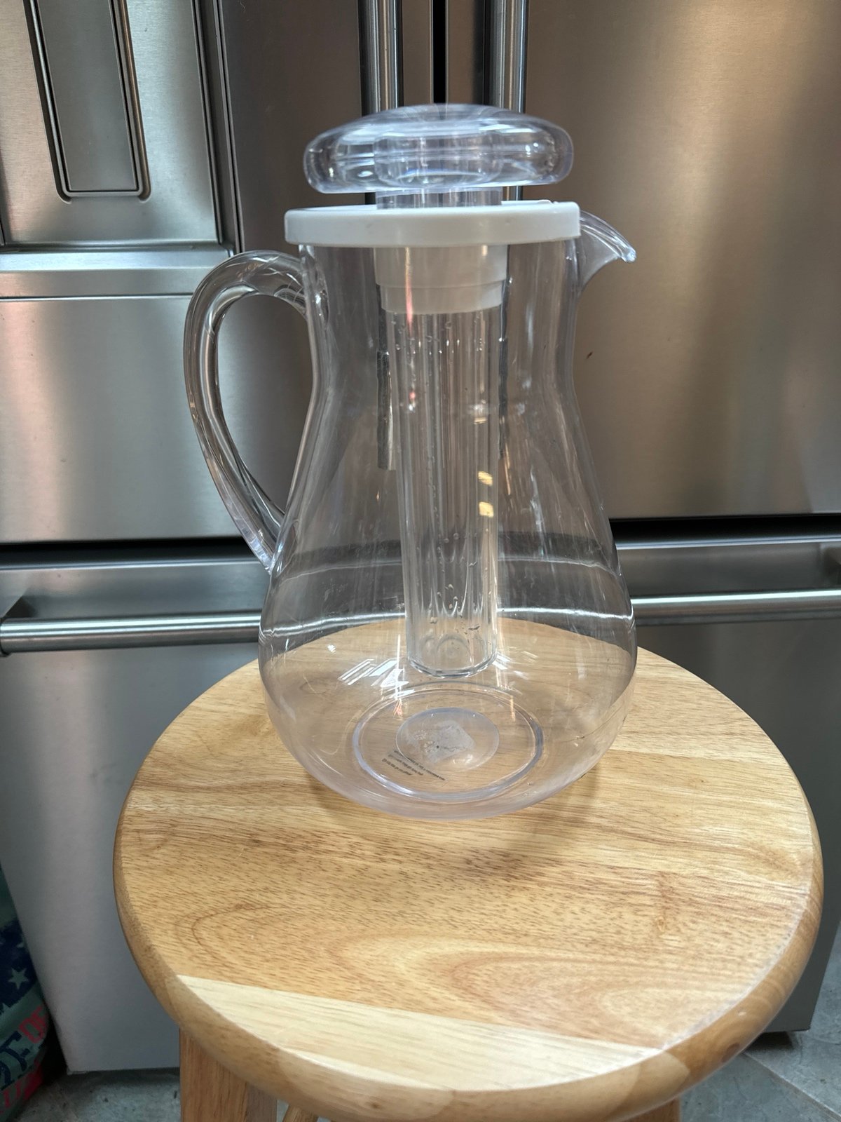 Winco Polycarbonate Water Pitcher with Ice Tube Core, 2-Quart