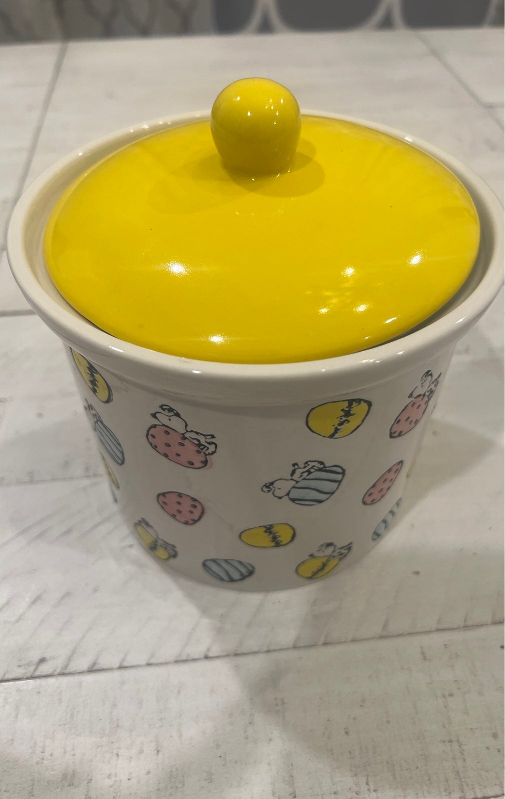 Easter peanuts ceramic canister