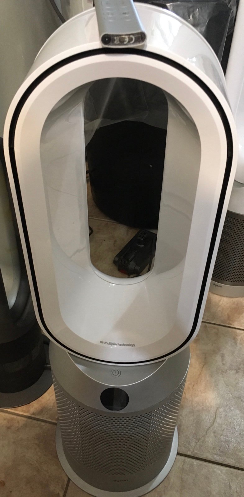 Dyson Pure Hot + Cool Fan And Heater HEPA Air Purifier - White / Silver . HP7A.