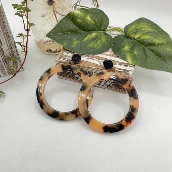 Tortoise Acrylic And Druzy Hoop Circle Earrings