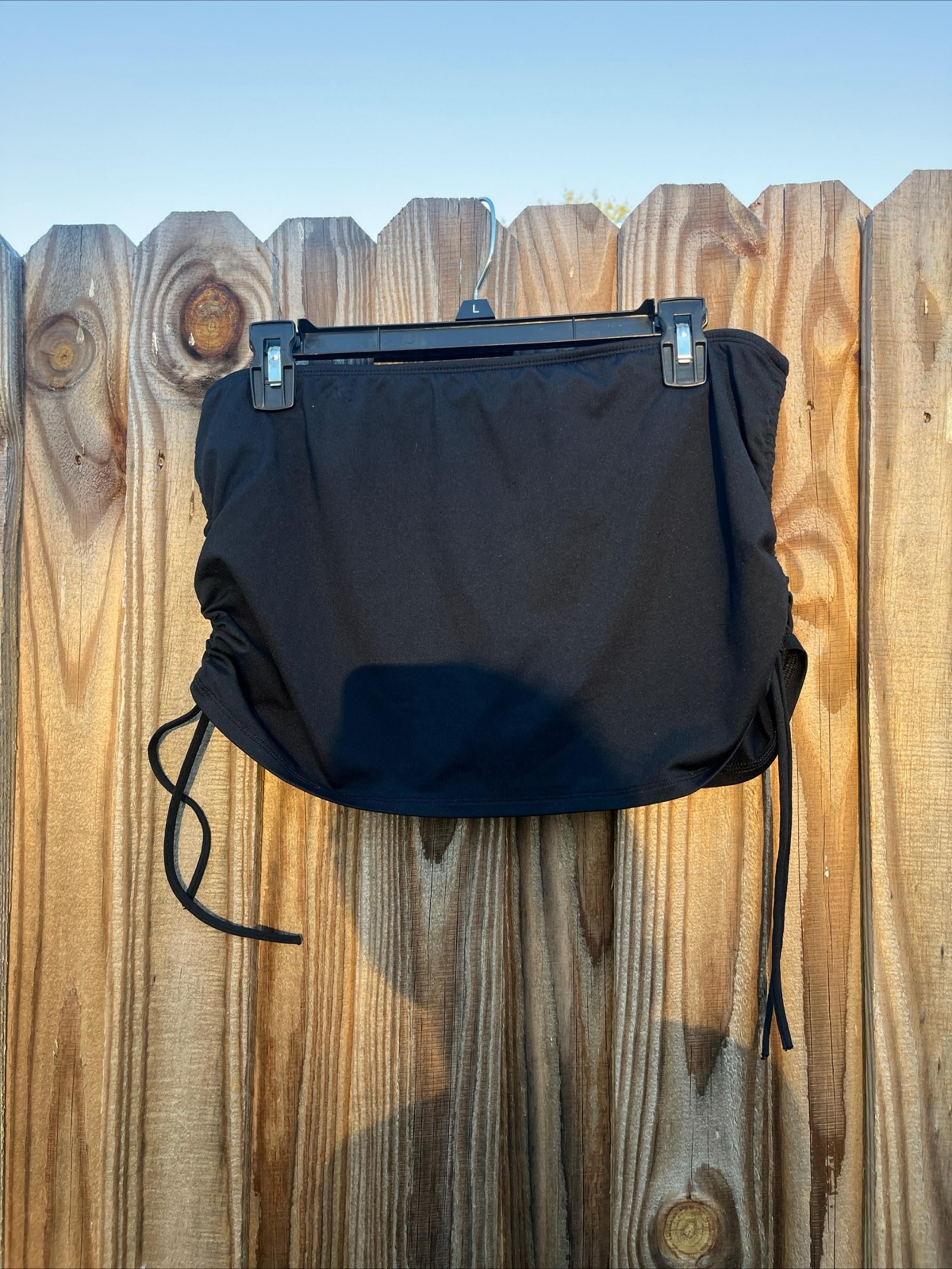 Liz Claiborne Size 10 Womens Black Drawstring bottom Tummy Control Swim Skirt