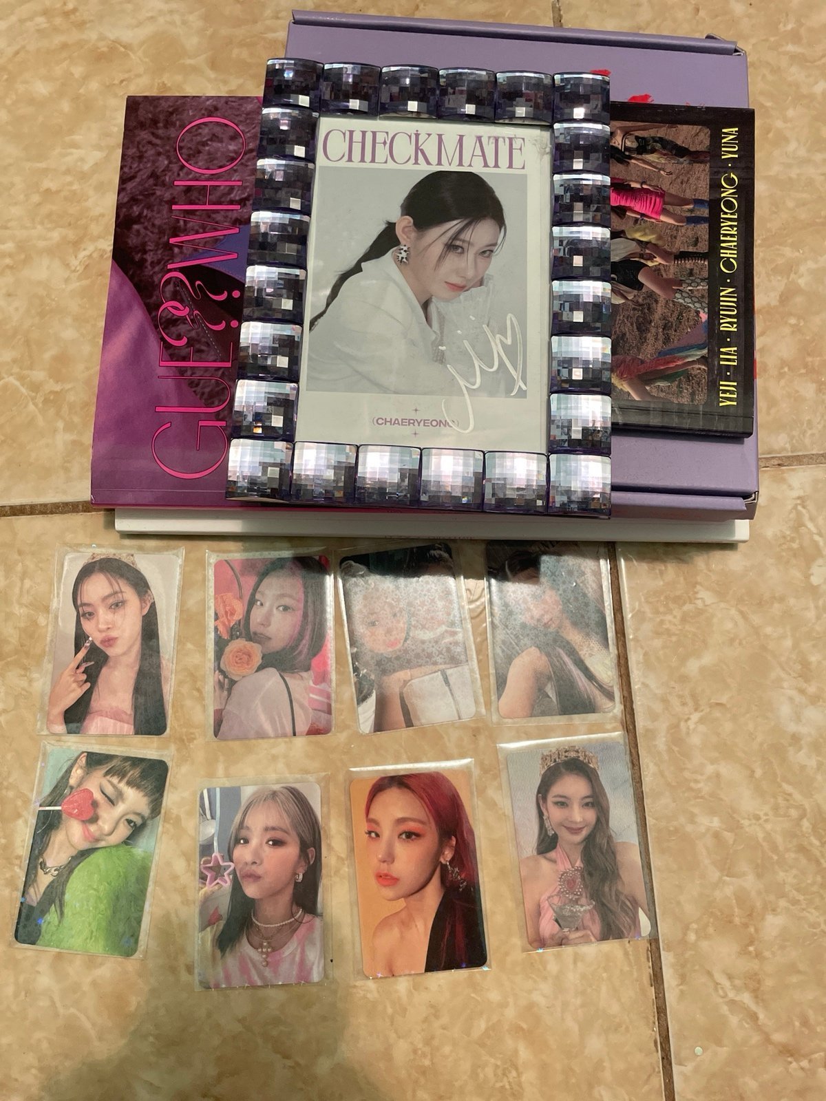 Itzy Signed Chaeryoung postcard with albums