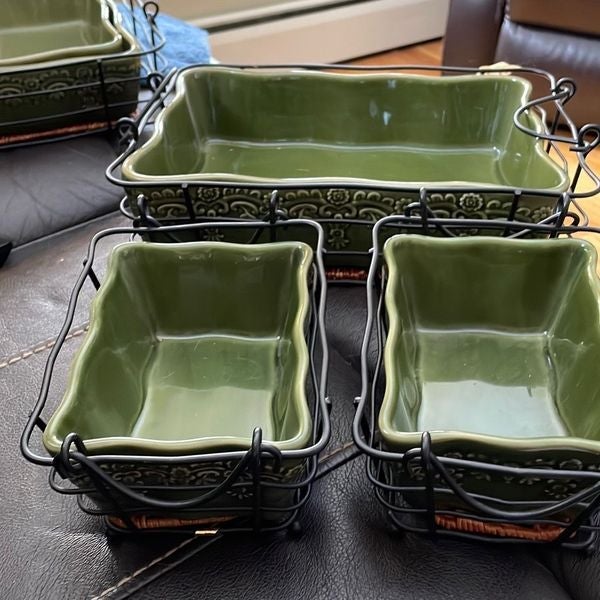 Temp-tations Ovenware by Tara Set of 3 Stoneware Dishes with Metal Racks Temp-tations Ovenware by Tara Set of 3 Stoneware Dishes with Metal Racks