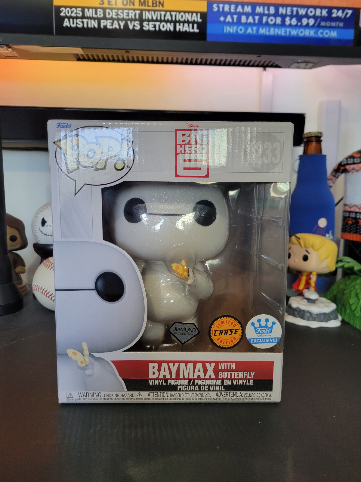 Big Hero 6 Baymax with butterfly Cahse Funko shop Exclusive Funko Pop