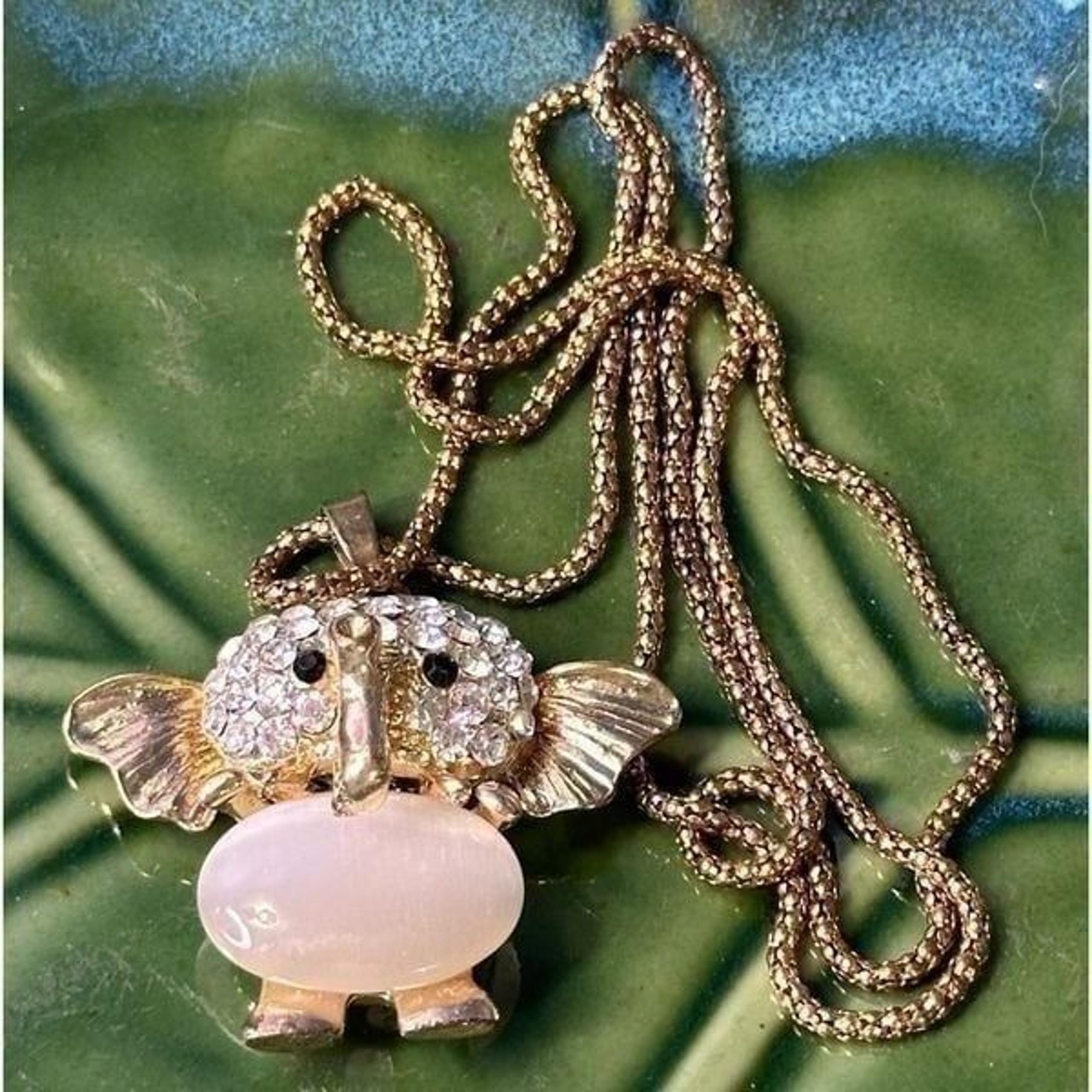 Vintage Elephant Moonglow Jelly Belly Rhinestone Pendant Necklace jelly belly