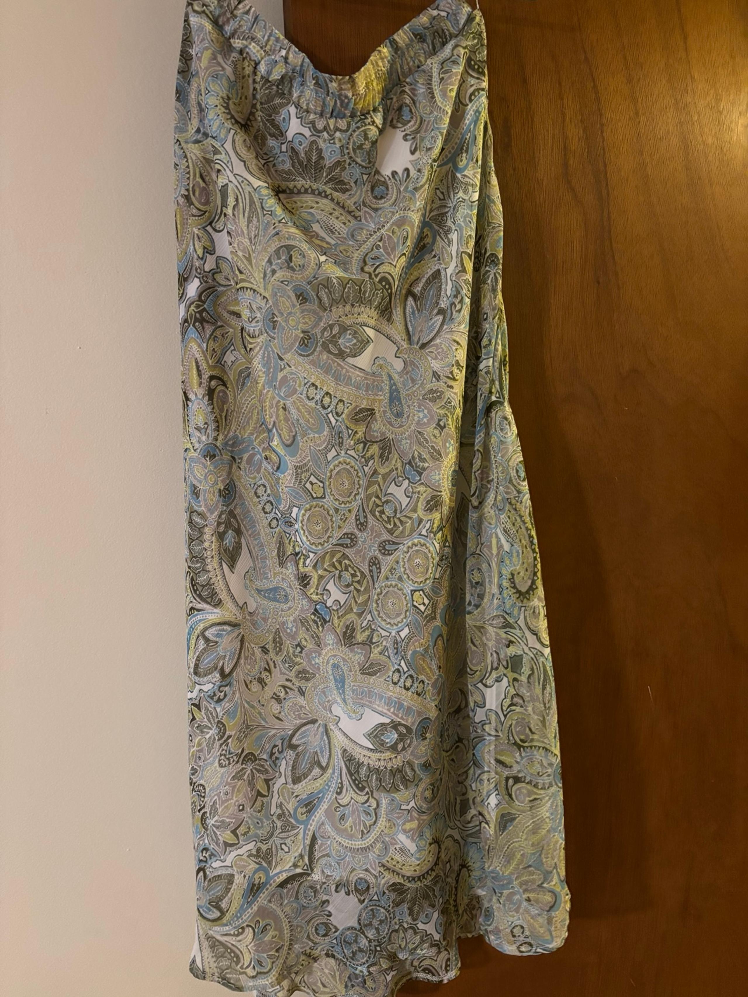 Women’s Green Paisley Maxi Skirt Size Small - dressbarn