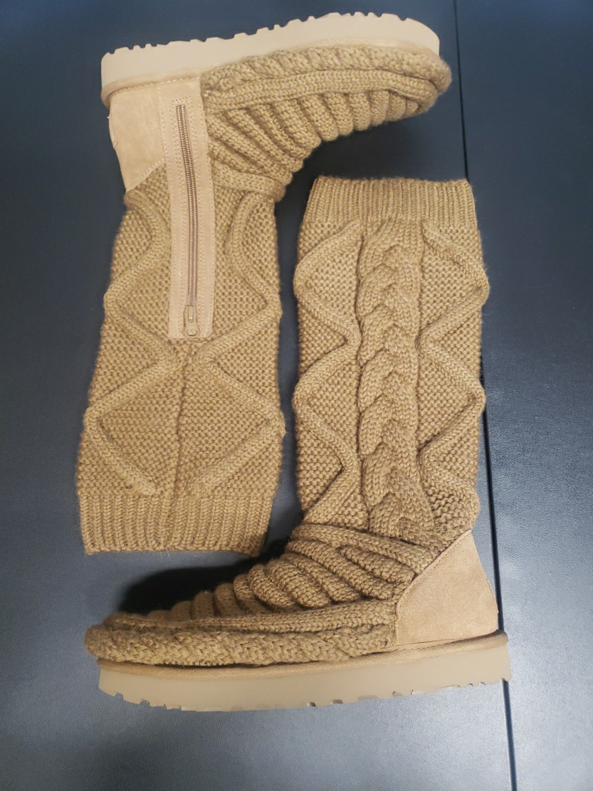 UGG Classic Tall Chunky Knit Chestnut Boots Size 8 - New Without Box