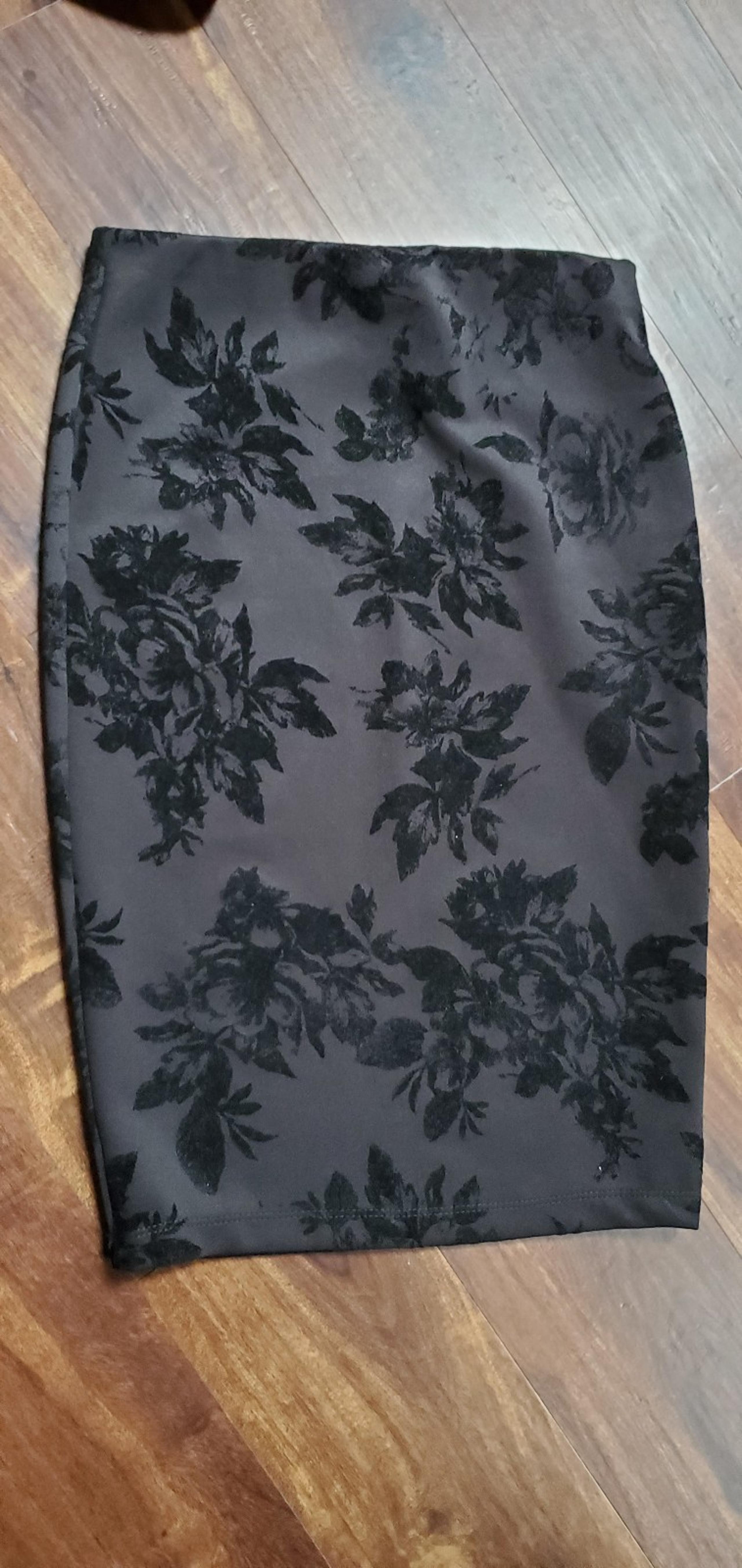 BCX pencil skirt