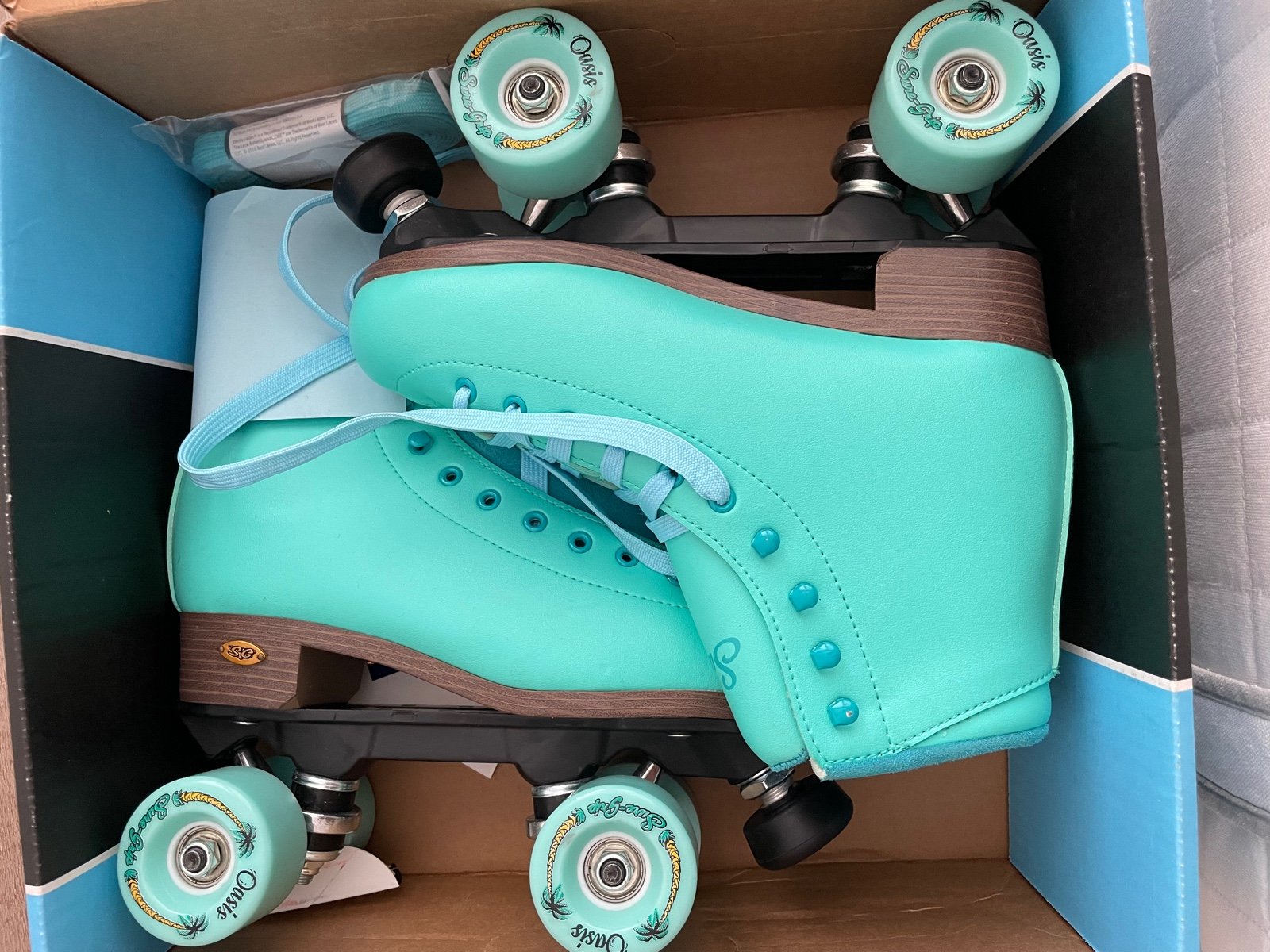 roller skates size 8