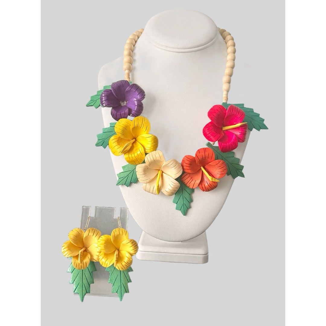 Vintage Hawaiian Handmade Wood Hibiscus Flower Necklace & Earrings Set Purple