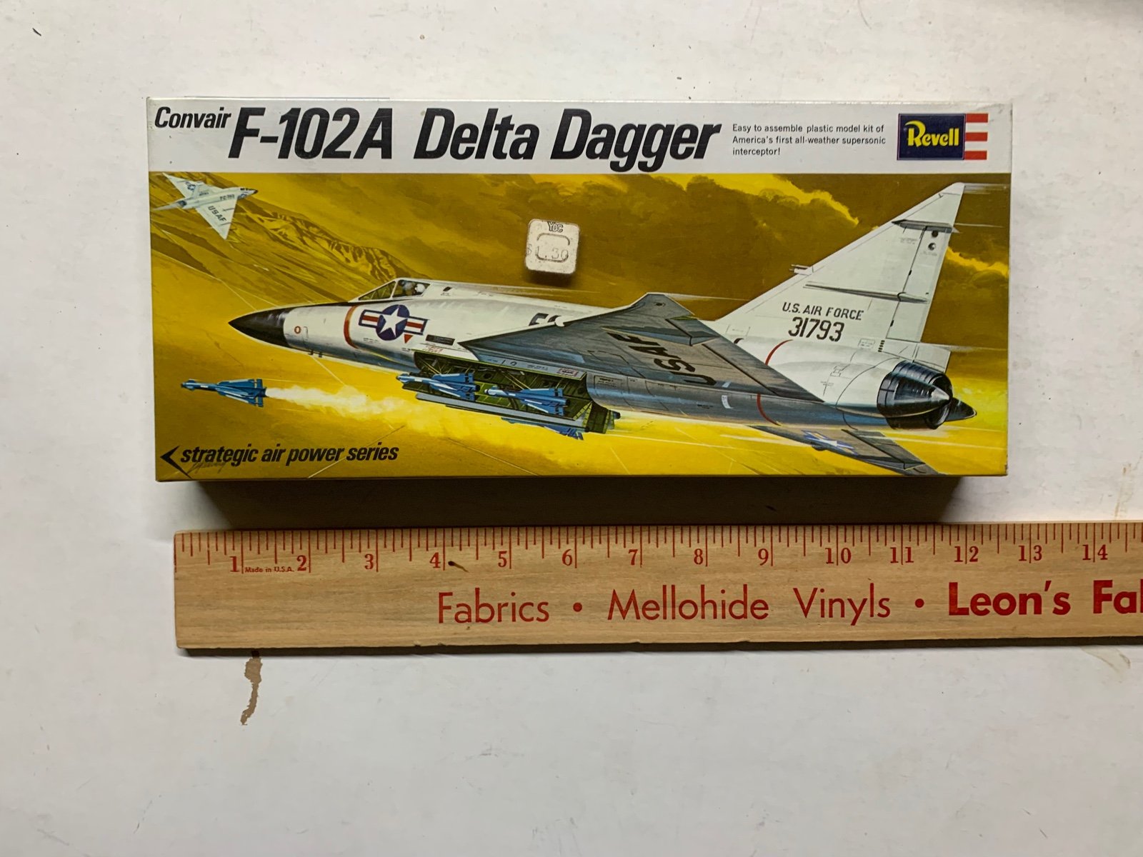 Model plane