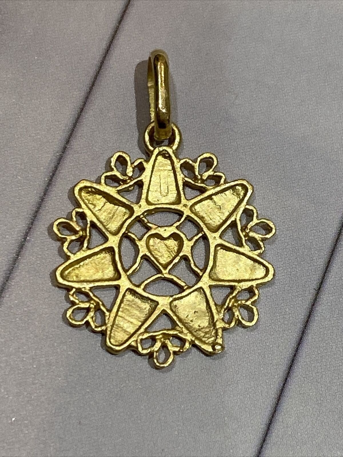18K Yellow Gold Geometric Design Snowflake Charm