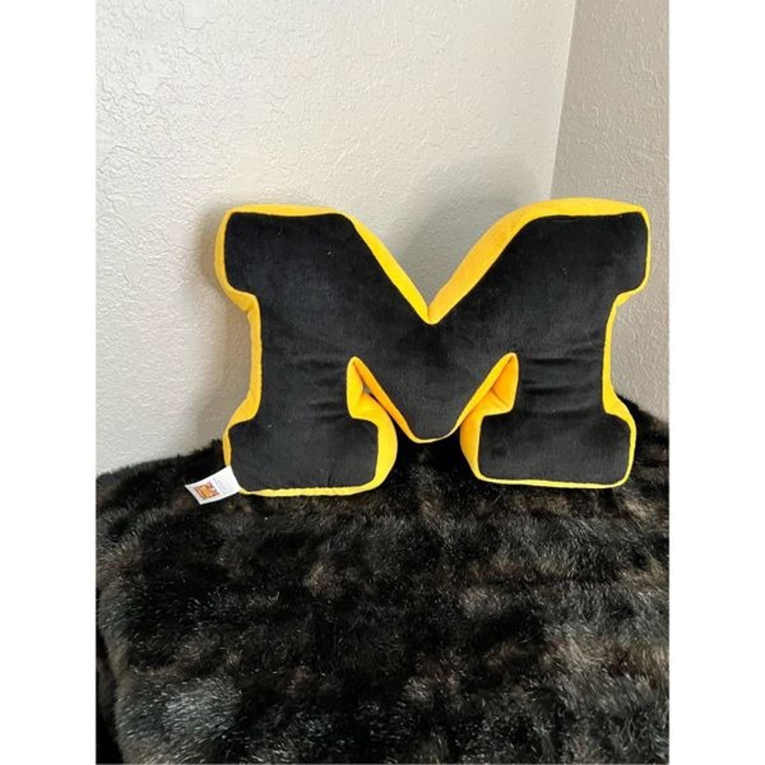 Missouri Tigers M  Pillow  MU MIZZOU UNIVERSITY