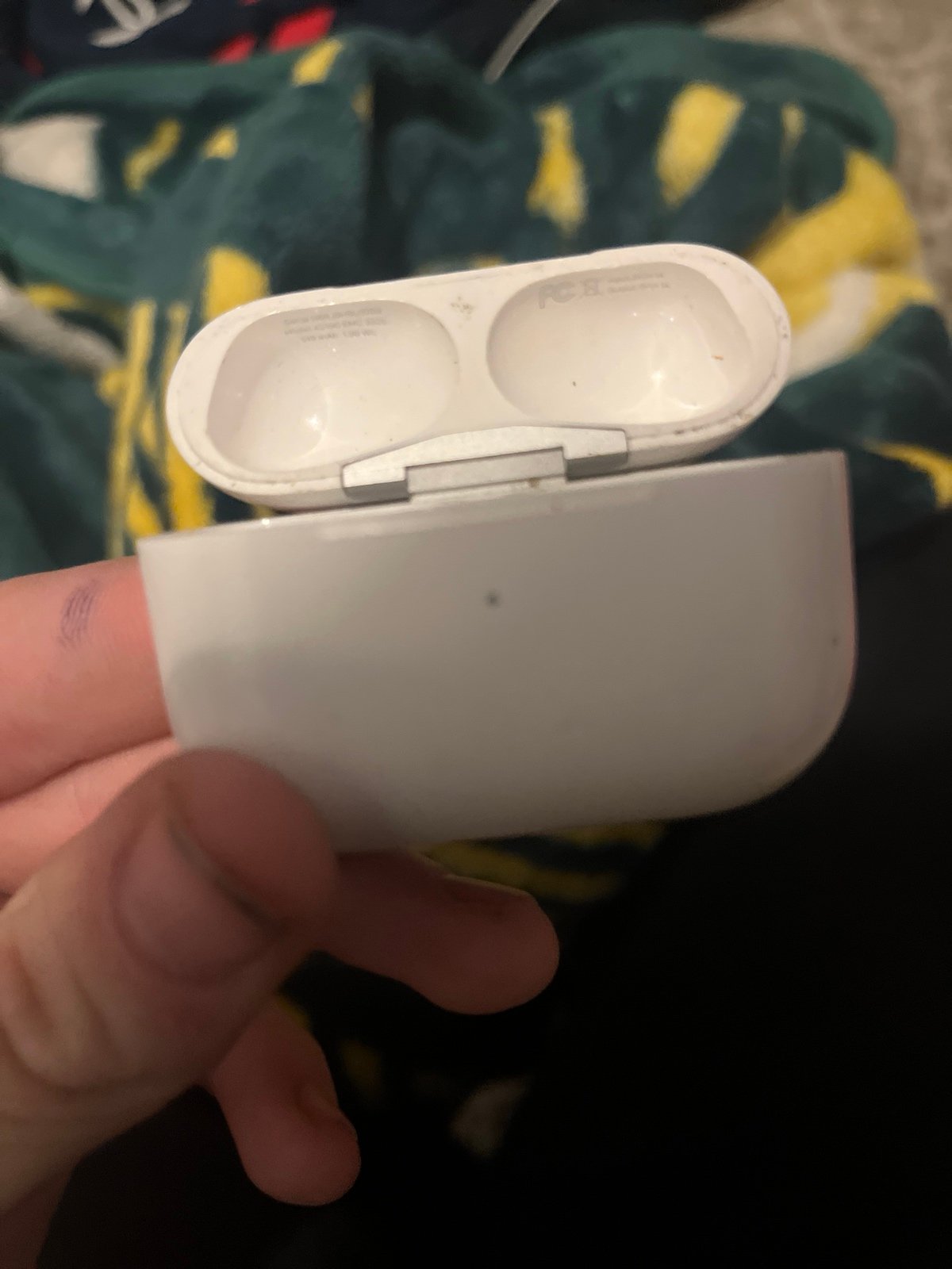airpods charging case