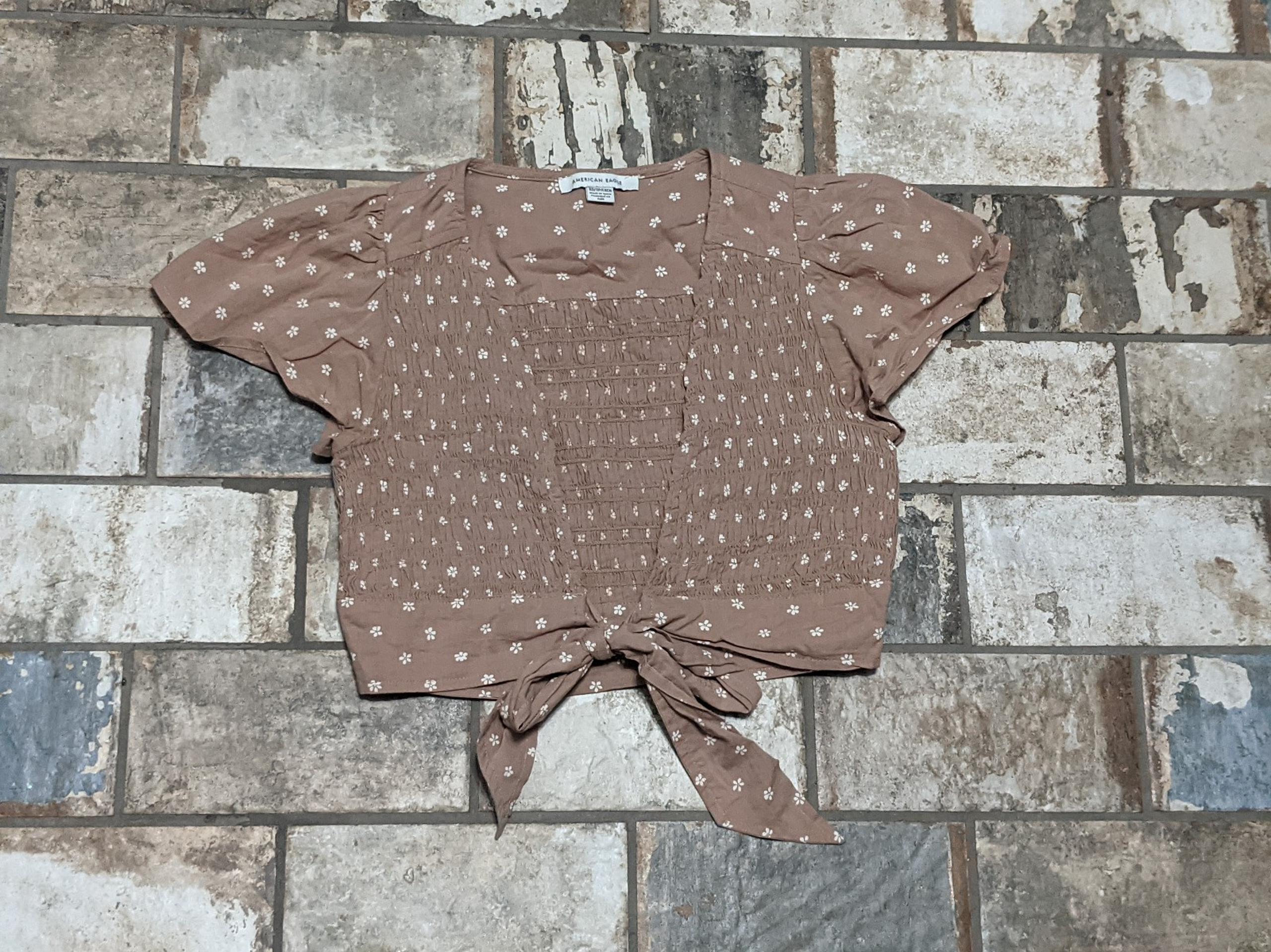 American Eagle Women's XS Brown Cropped Floral Tie Top