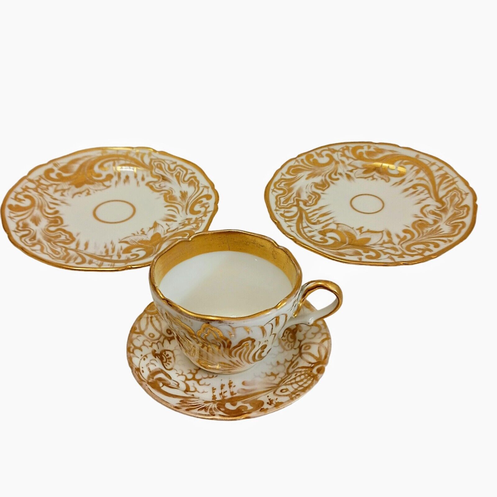4 Pieces 24k Gold Hand Painted TEA CUP SAUCERS SET Scalloped Hollywood Regency